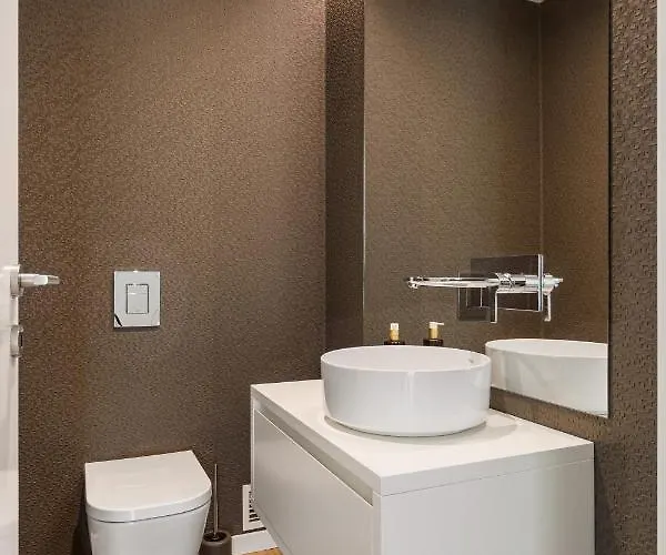 Modern 3br With Terrace In Benfica By Host For Us *