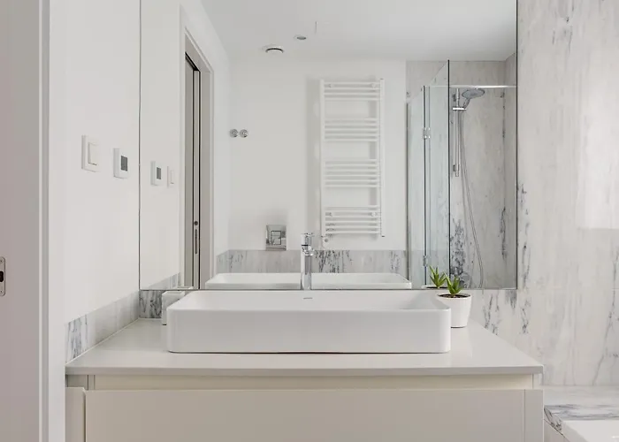 Modern 3br With Terrace In Benfica By Host For Us アパート *