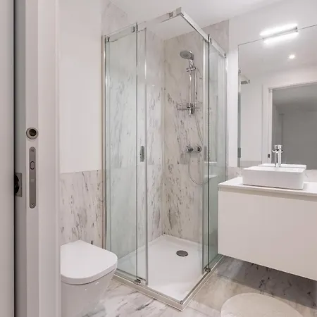 Modern 3br With Terrace In Benfica By Host For Us * Лиссабон