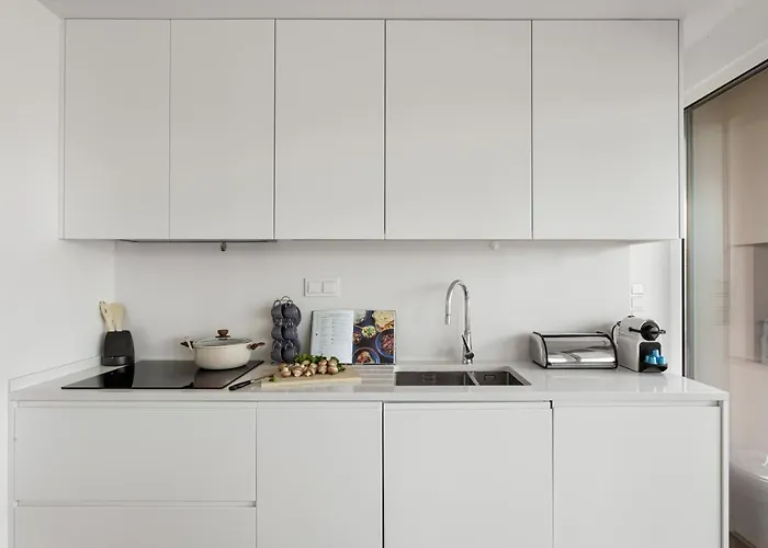 公寓 Modern 3br With Terrace In Benfica By Host For Us *